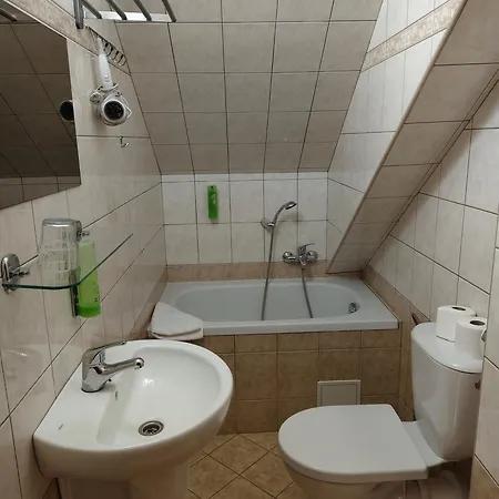 Bílý Koníček 3*