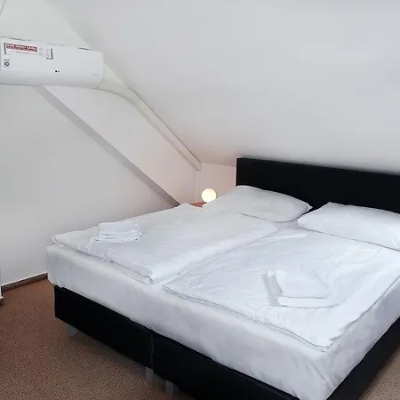 Bily Konicek ホテル 3*