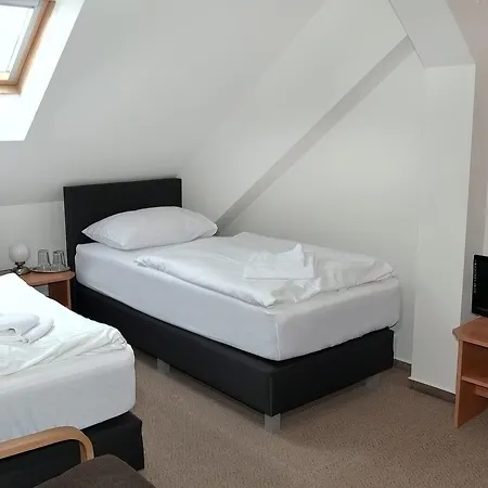 Hotel Bily Konicek 3*
