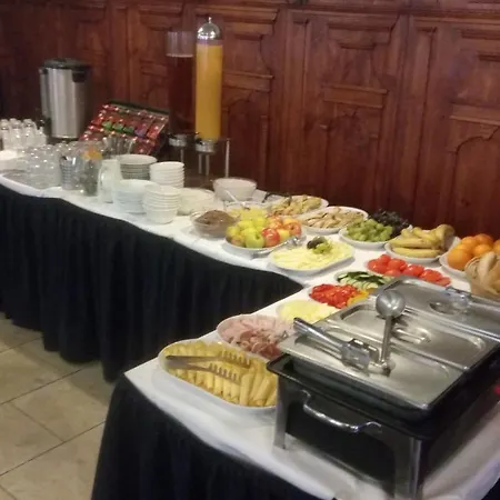 Bily Konicek 3* トレボン