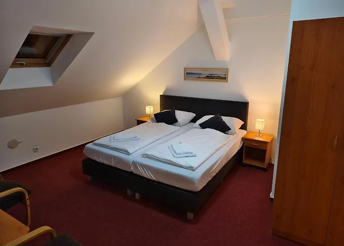 Bily Konicek Szálloda Třeboň