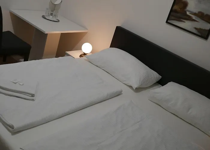 Bily Konicek 3* Třeboň