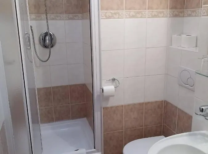 Bily Konicek Szálloda 3*